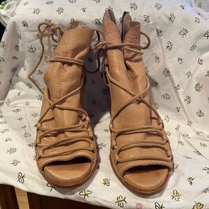 Tan Leather Women's Shoes
